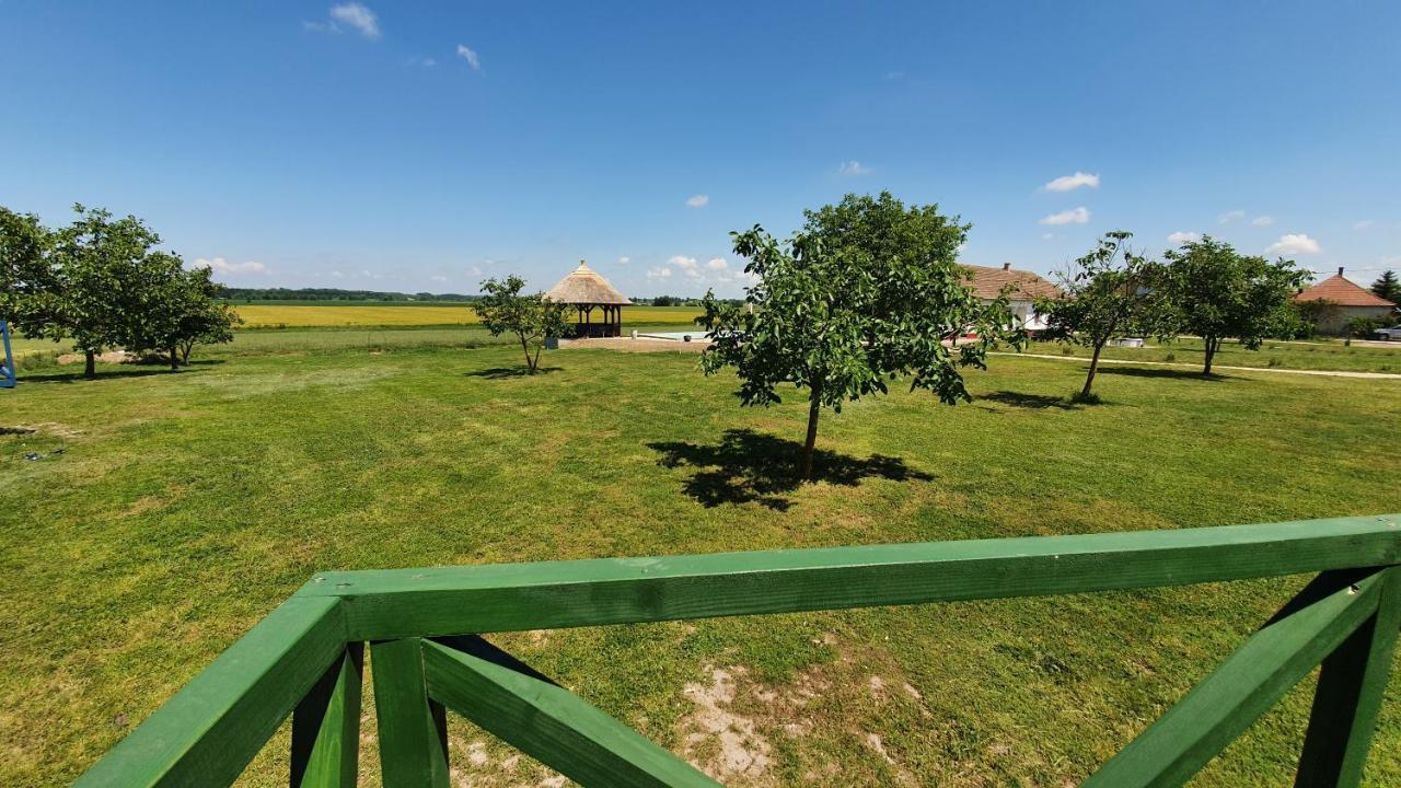 Tisza White House Tiszaszolos Exterior foto