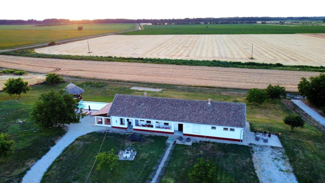 Tisza White House Tiszaszolos Exterior foto
